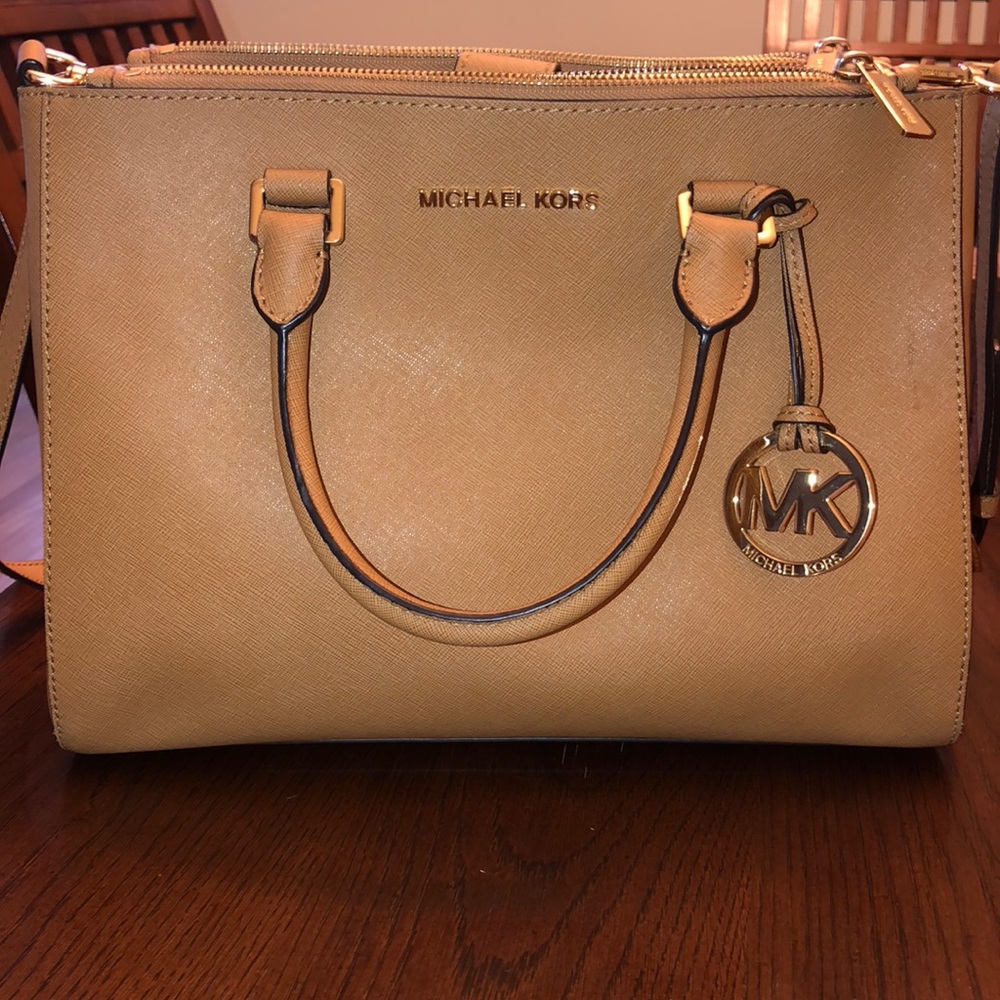 Michael kors purse